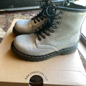 TODDLER 1460 GLITTER LACE UP BOOTS